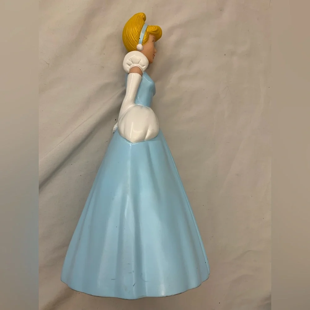 EUC Vintage Classic Disney Cinderella Princess 14